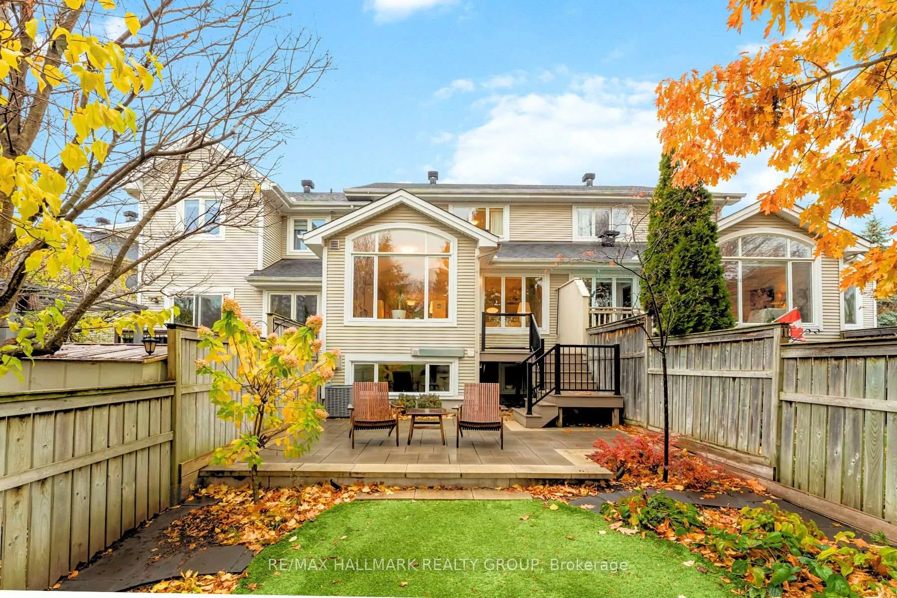 Photo 11 of 29 Maxton Private, Ottawa, Beacon Hill South — HOMEH