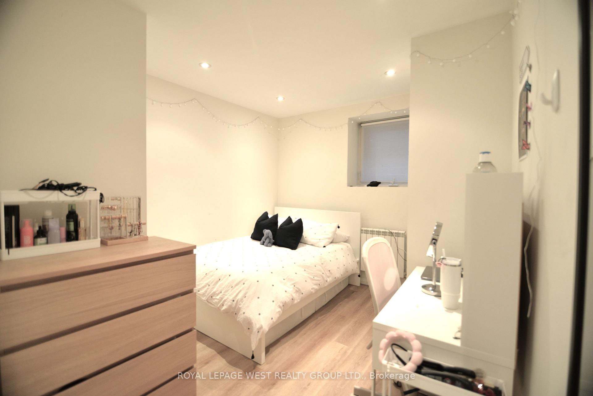 Photo 13 of Unit Lower L, 79 Brunswick Avenue, Toronto, University — HOMEH