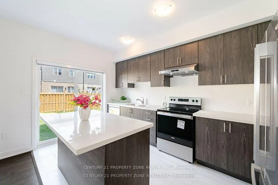 Photo 10 of 5 Evergreen Terrace, Barrie, Painswick South — HOMEH