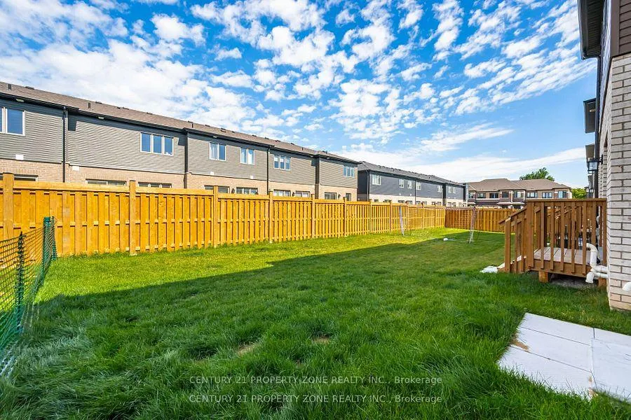 Photo 17 of 5 Evergreen Terrace, Barrie, Painswick South — HOMEH