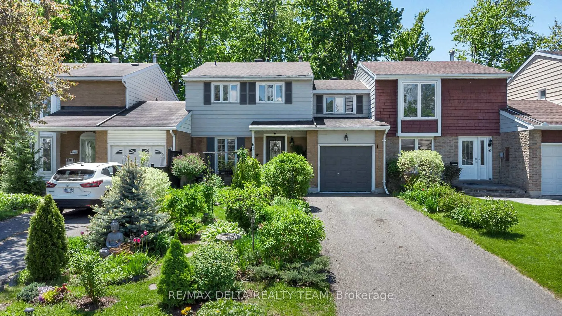 Photo 2 of 61 Valewood Crescent, Ottawa, Blackburn Hamlet — HOMEH