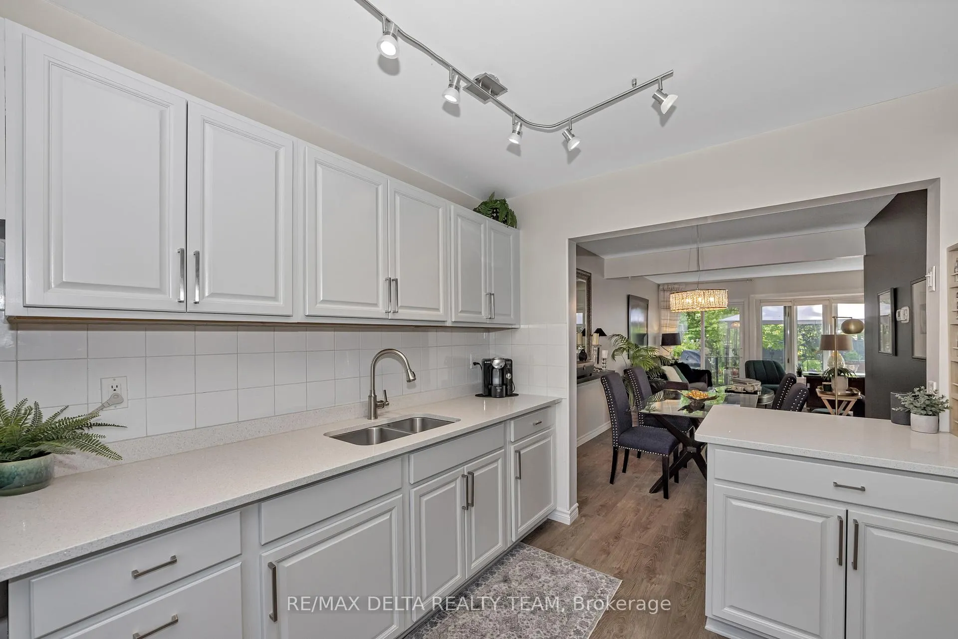 Photo 93 of 61 Valewood Crescent, Ottawa, Blackburn Hamlet — HOMEH
