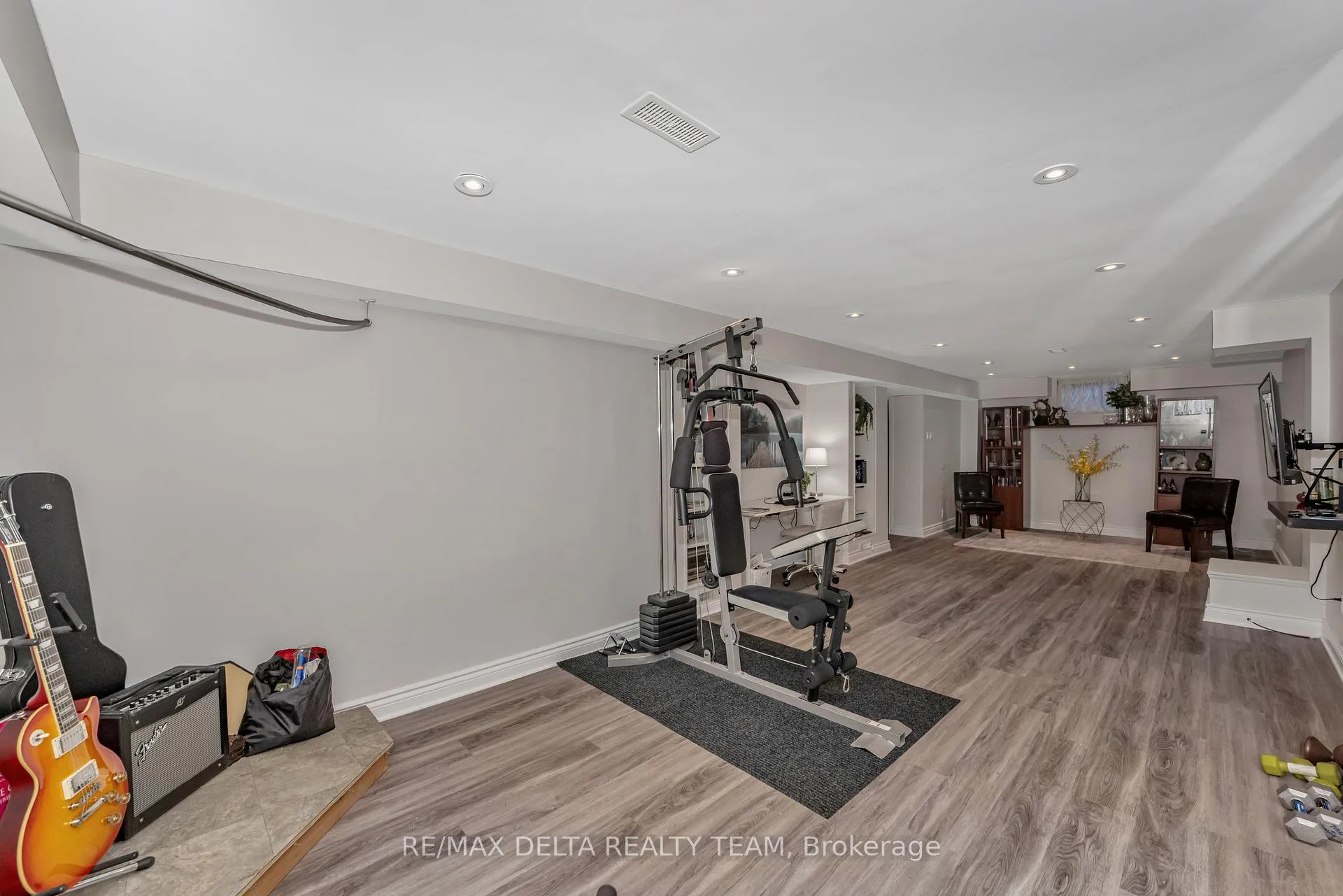 Photo 183 of 61 Valewood Crescent, Ottawa, Blackburn Hamlet — HOMEH