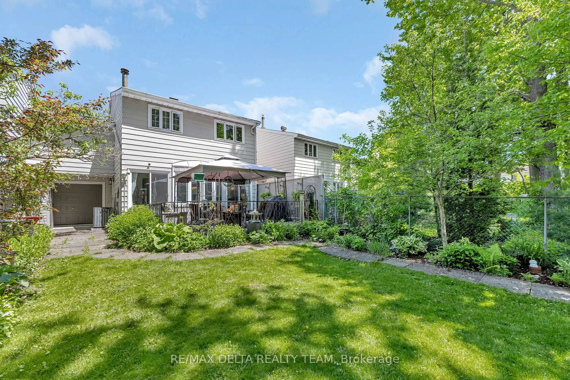 Photo 199 of 61 Valewood Crescent, Ottawa, Blackburn Hamlet — HOMEH