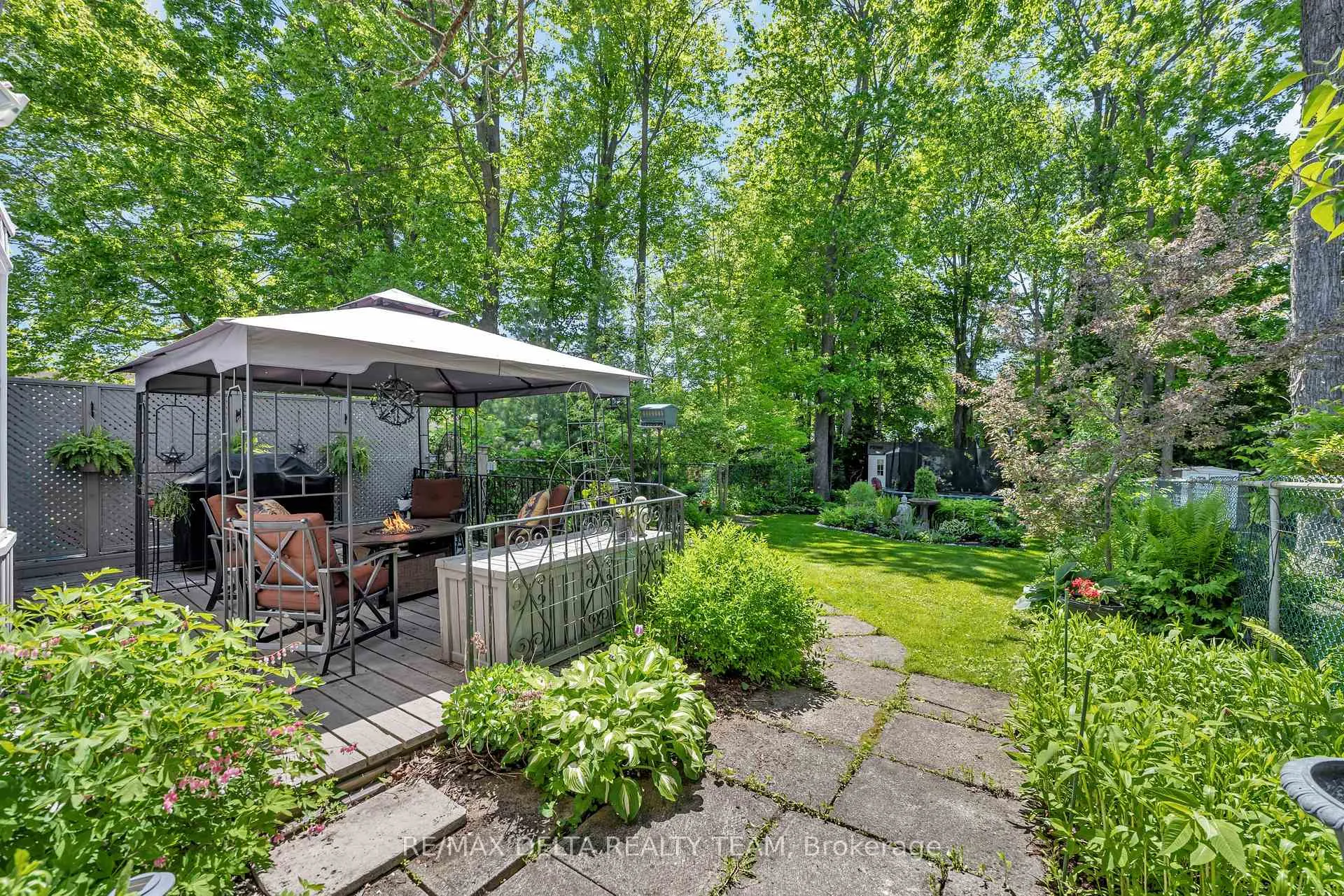 Photo 212 of 61 Valewood Crescent, Ottawa, Blackburn Hamlet — HOMEH