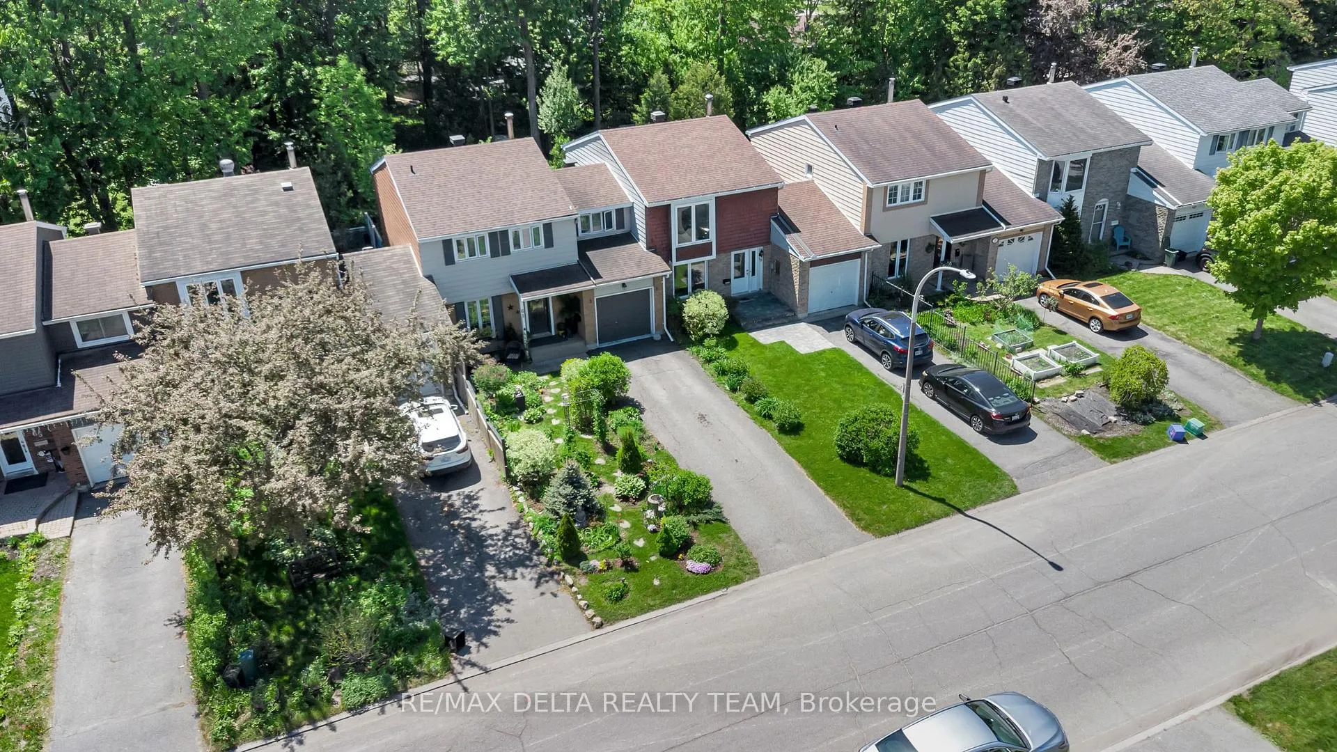 Photo 273 of 61 Valewood Crescent, Ottawa, Blackburn Hamlet — HOMEH