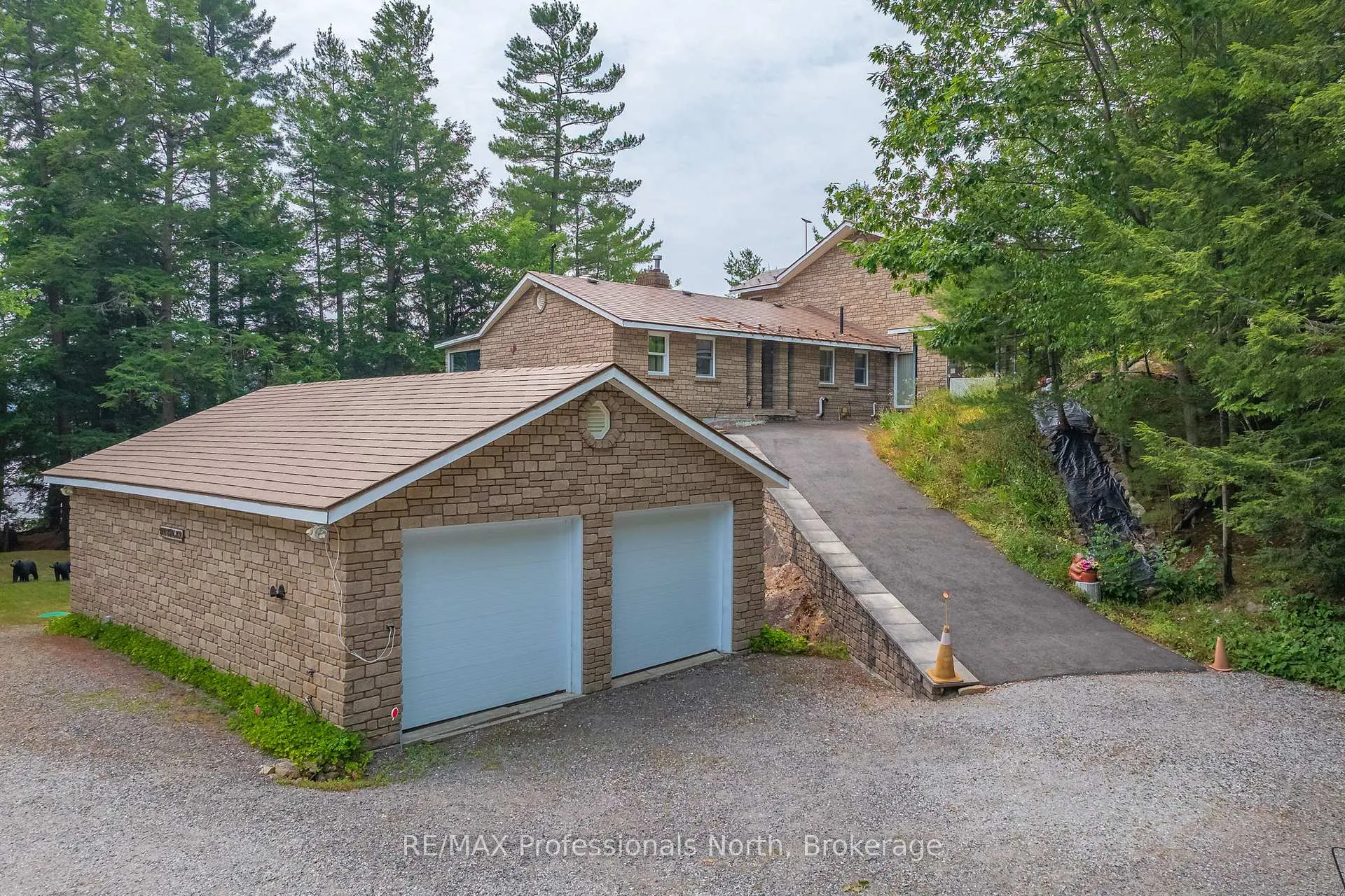 Photo 30 of 1077 Precambrian Drive N, Algonquin Highlands, Sherborne — HOMEH