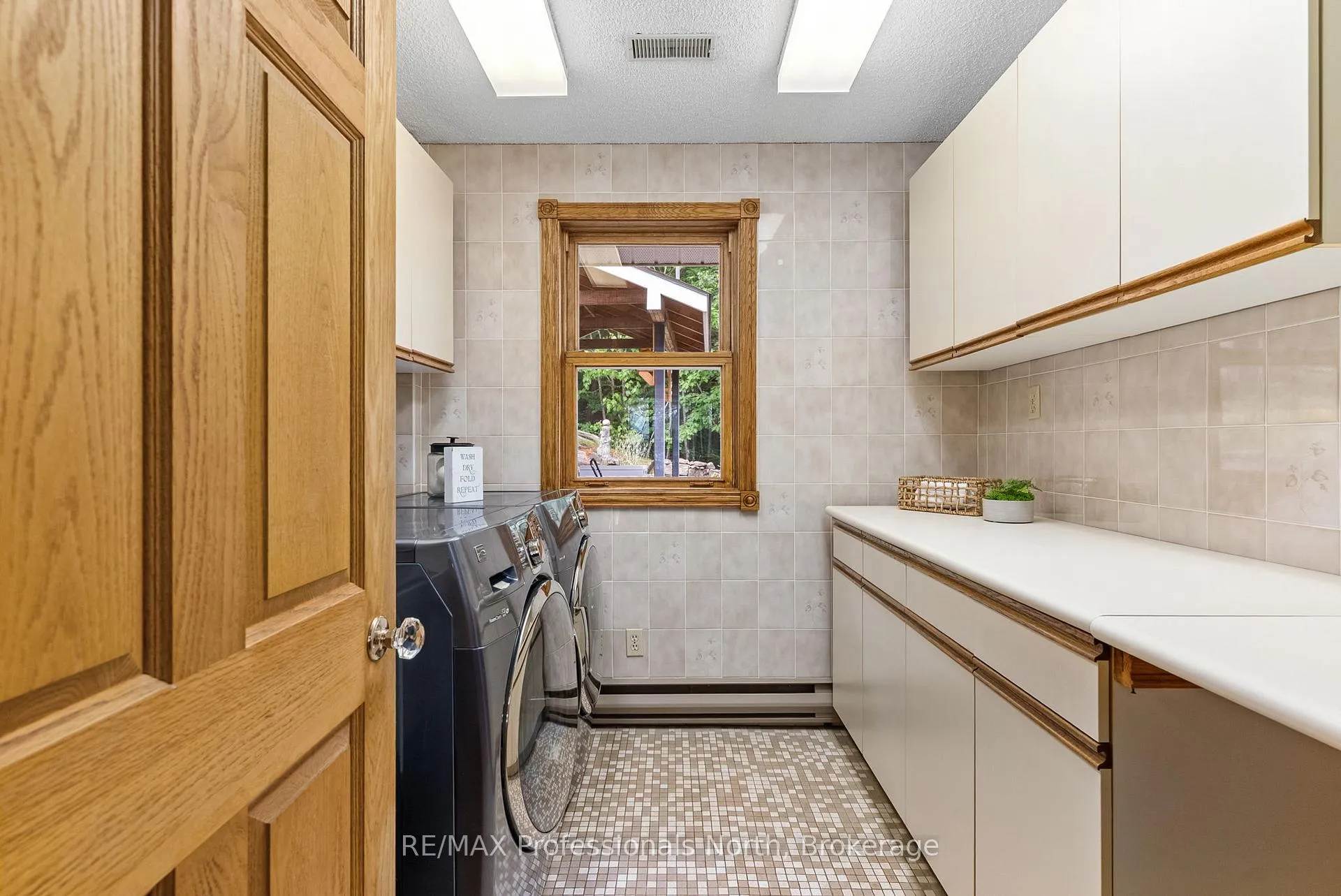Photo 223 of 1077 Precambrian Drive N, Algonquin Highlands, Sherborne — HOMEH