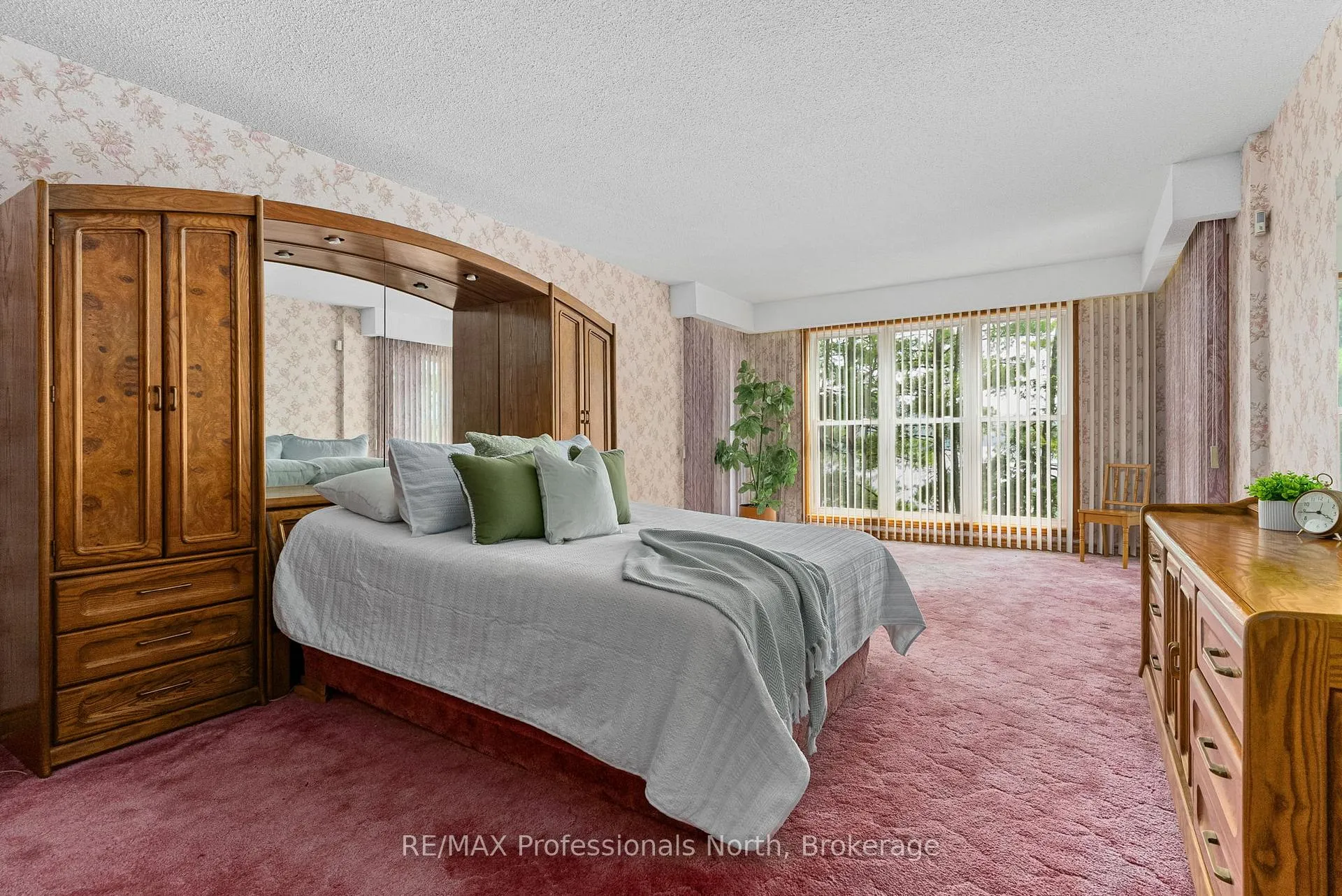 Photo 248 of 1077 Precambrian Drive N, Algonquin Highlands, Sherborne — HOMEH