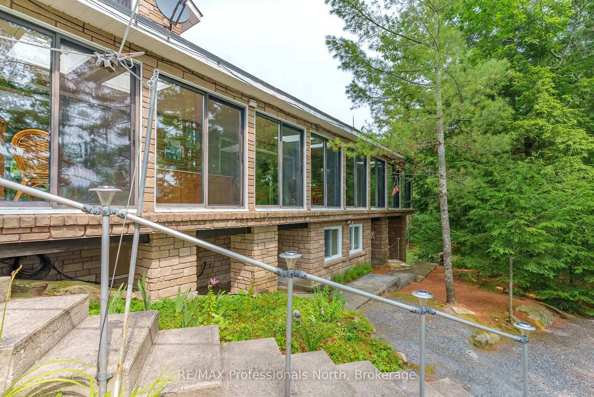 Photo 279 of 1077 Precambrian Drive N, Algonquin Highlands, Sherborne — HOMEH