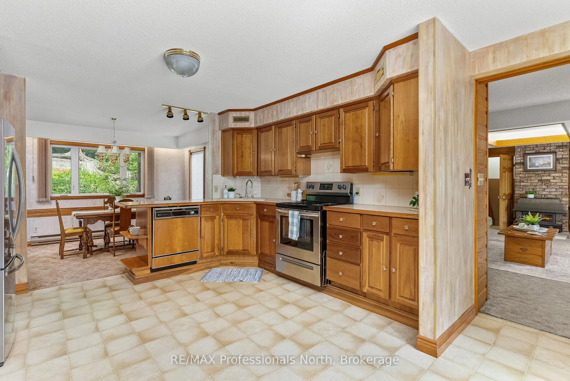Photo 320 of 1077 Precambrian Drive N, Algonquin Highlands, Sherborne — HOMEH