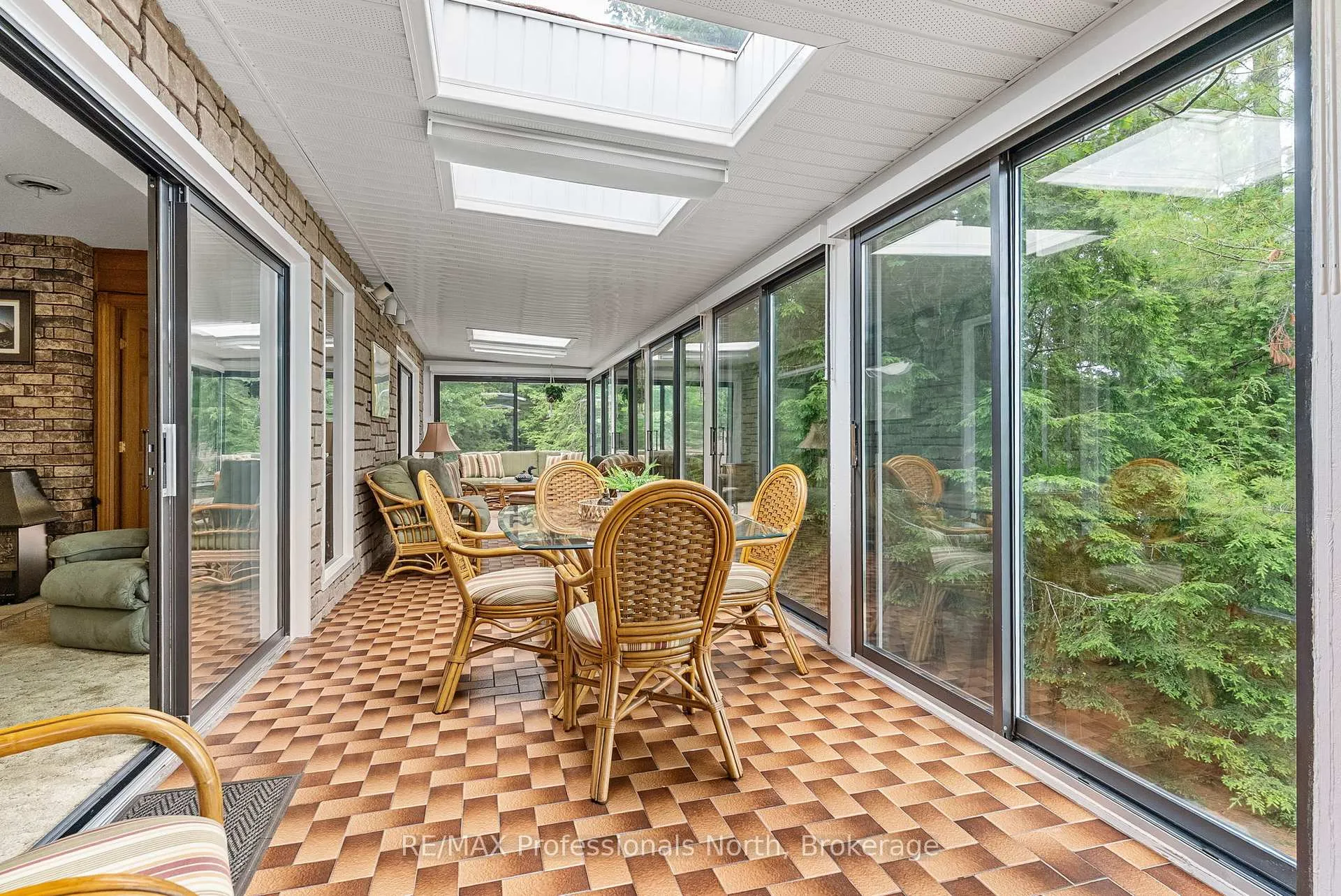 Photo 338 of 1077 Precambrian Drive N, Algonquin Highlands, Sherborne — HOMEH