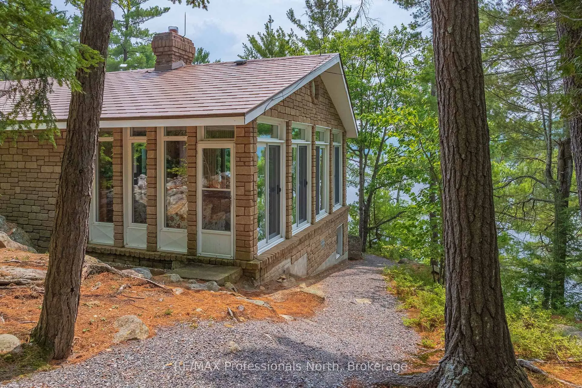 Photo 396 of 1077 Precambrian Drive N, Algonquin Highlands, Sherborne — HOMEH