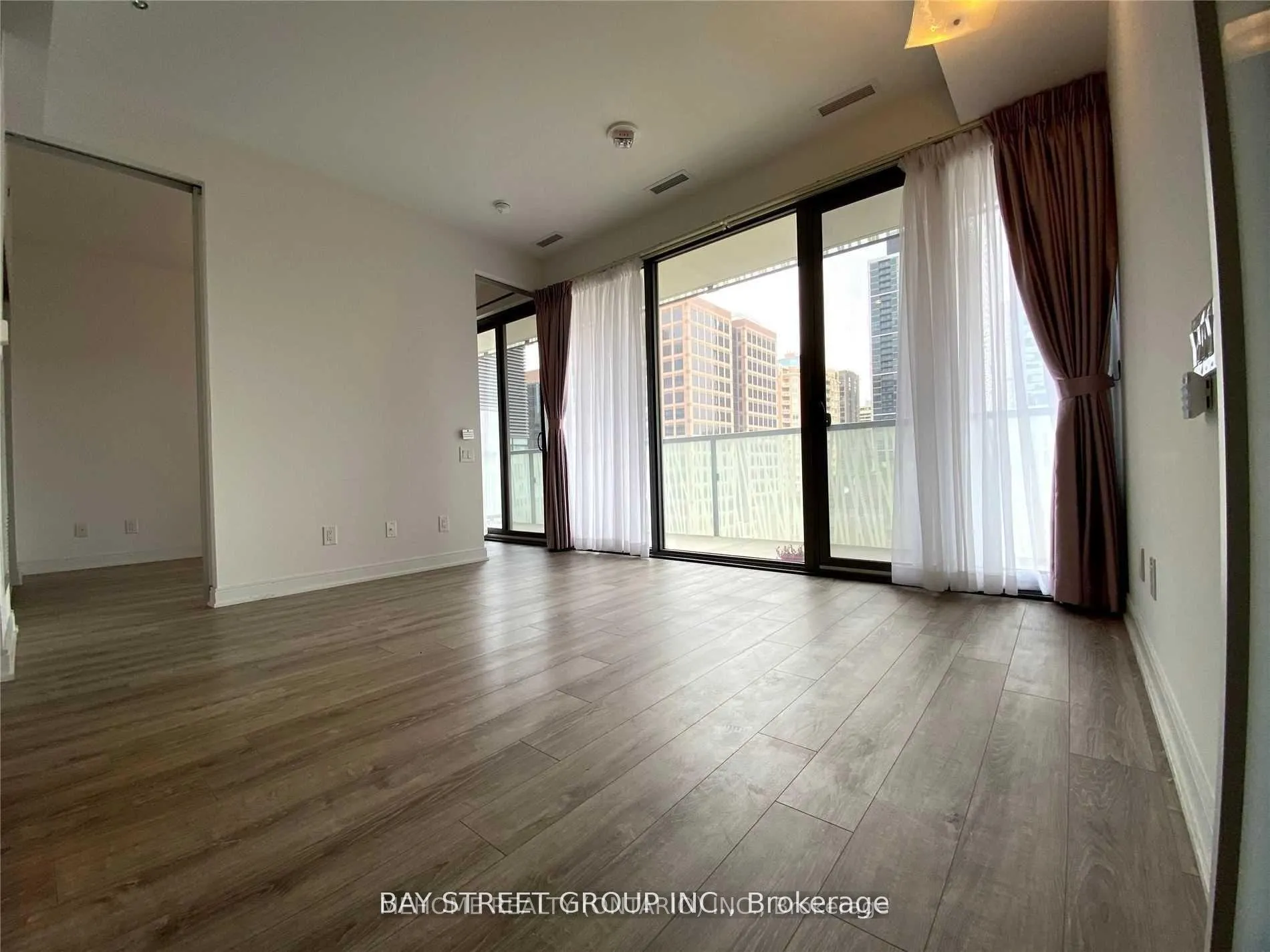 Photo 3 of Unit 1001, 50 Charles Street E, Toronto, Church-Yonge Corridor — HOMEH