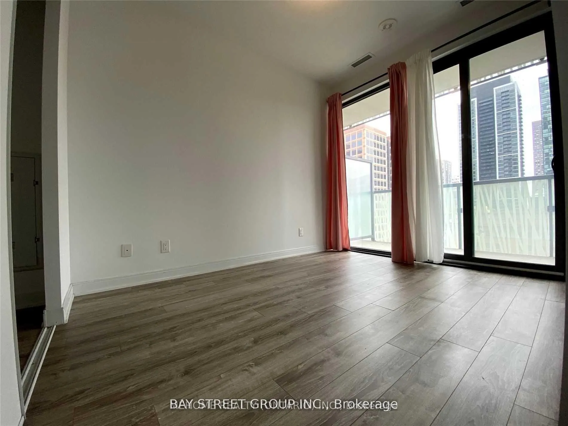 Photo 4 of Unit 1001, 50 Charles Street E, Toronto, Church-Yonge Corridor — HOMEH