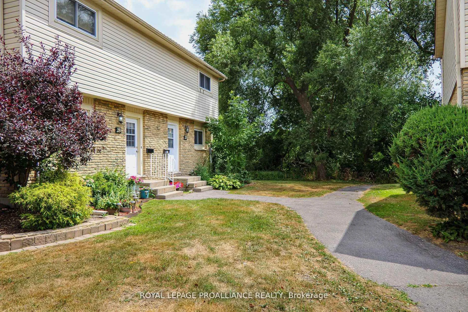 Photo 3 of Unit 28, 161 Bay Street, Quinte West, Trenton Ward — HOMEH