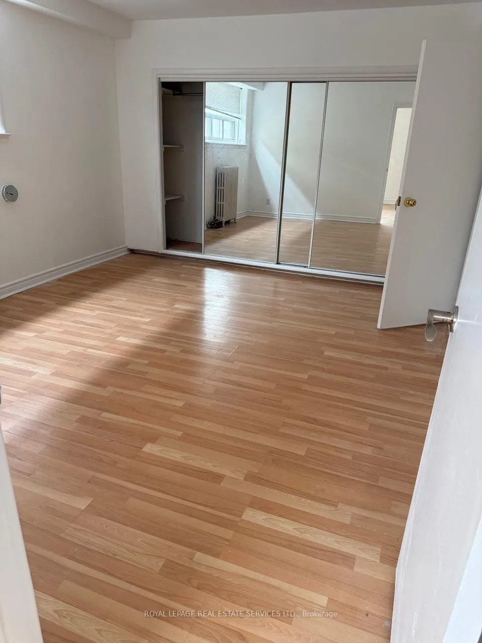 Photo 4 of Unit Lower Level, 103 Coe Hill Drive, Toronto, High Park-Swansea — HOMEH