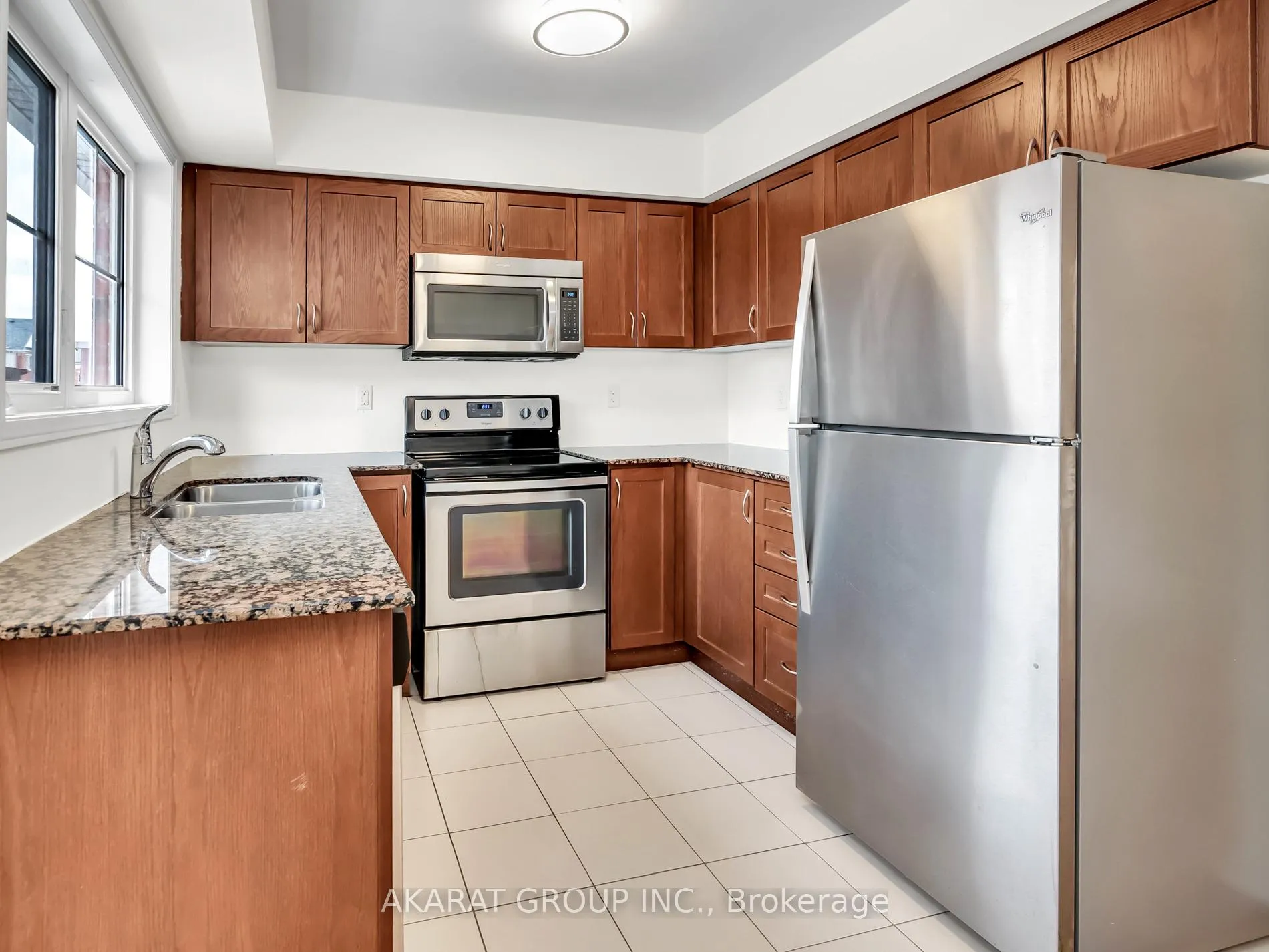 Photo 8 of Unit 16, 2500 Post Road, Oakville, River Oaks — HOMEH