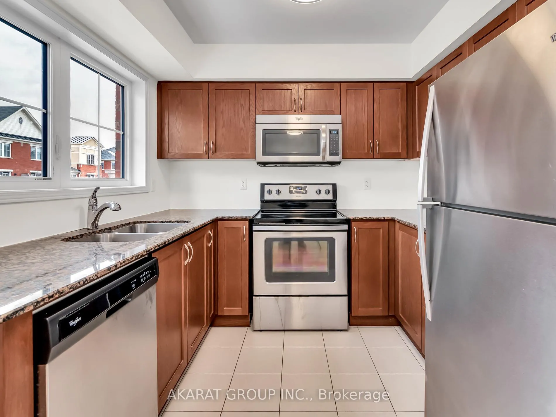 Photo 9 of Unit 16, 2500 Post Road, Oakville, River Oaks — HOMEH