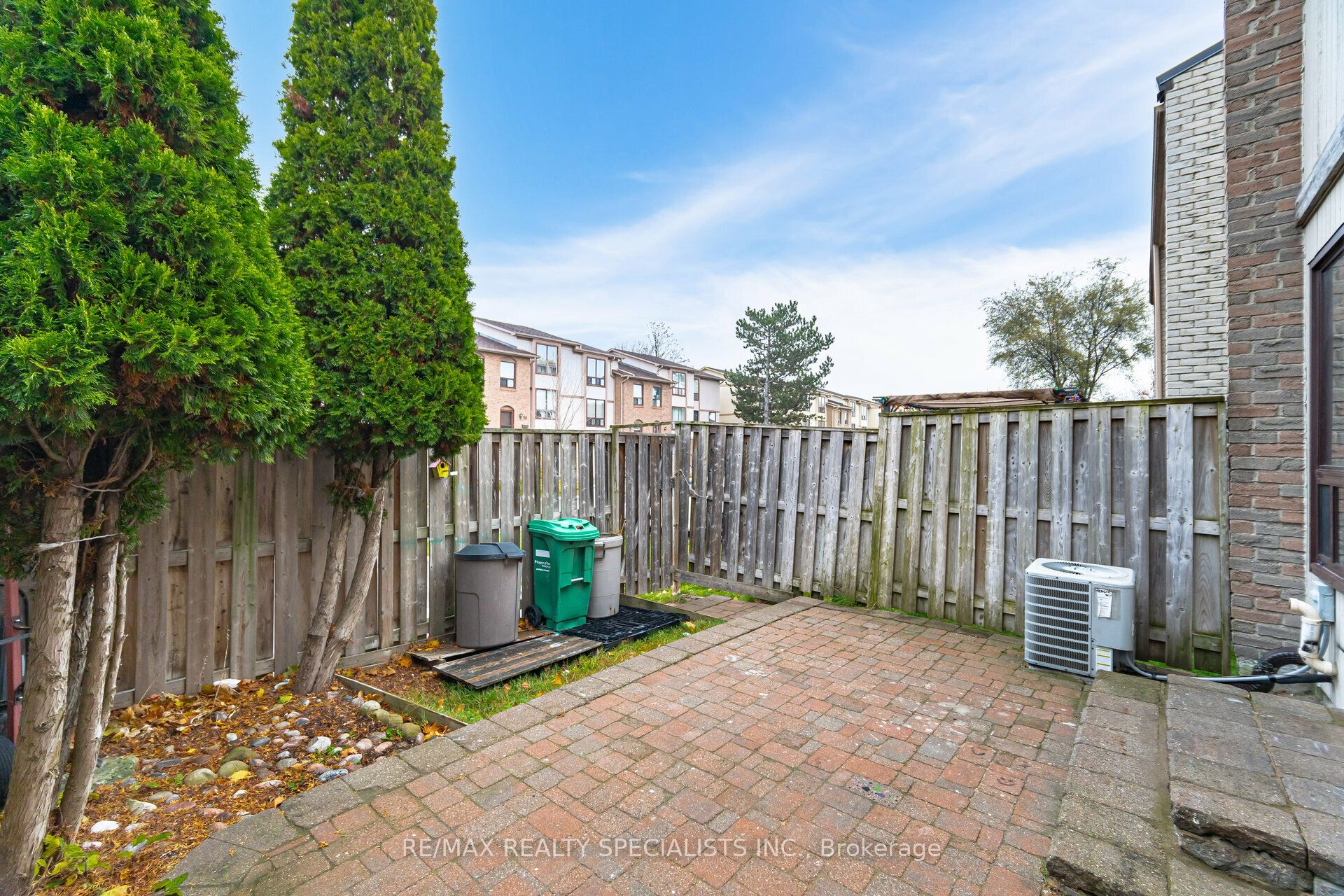 Photo 76 of Unit 8, 8 Guildford Crescent, Brampton, Central Park — HOMEH