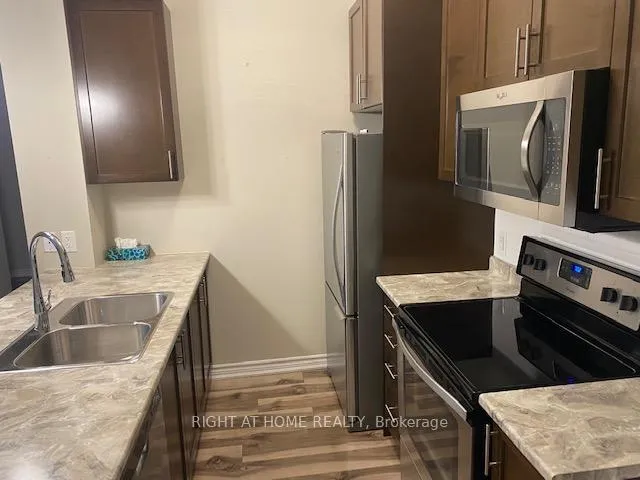 Photo 4 of Unit 824, 2490 Old Bronte Road, Oakville, Westmount — HOMEH