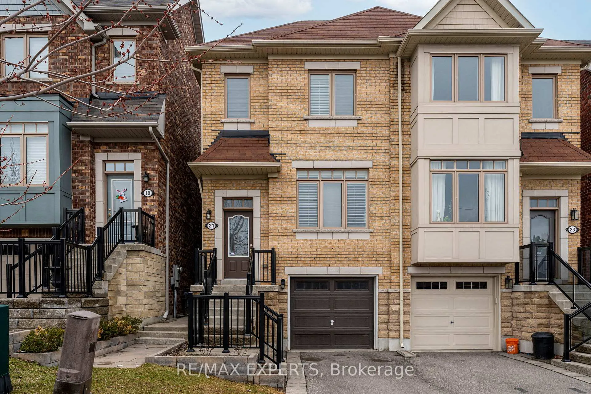 Photo 1 of 21 Ypres Road, Toronto, Keelesdale-Eglinton West — HOMEH