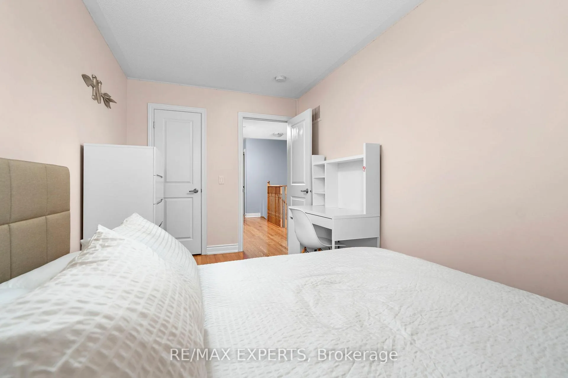 Photo 22 of 21 Ypres Road, Toronto, Keelesdale-Eglinton West — HOMEH