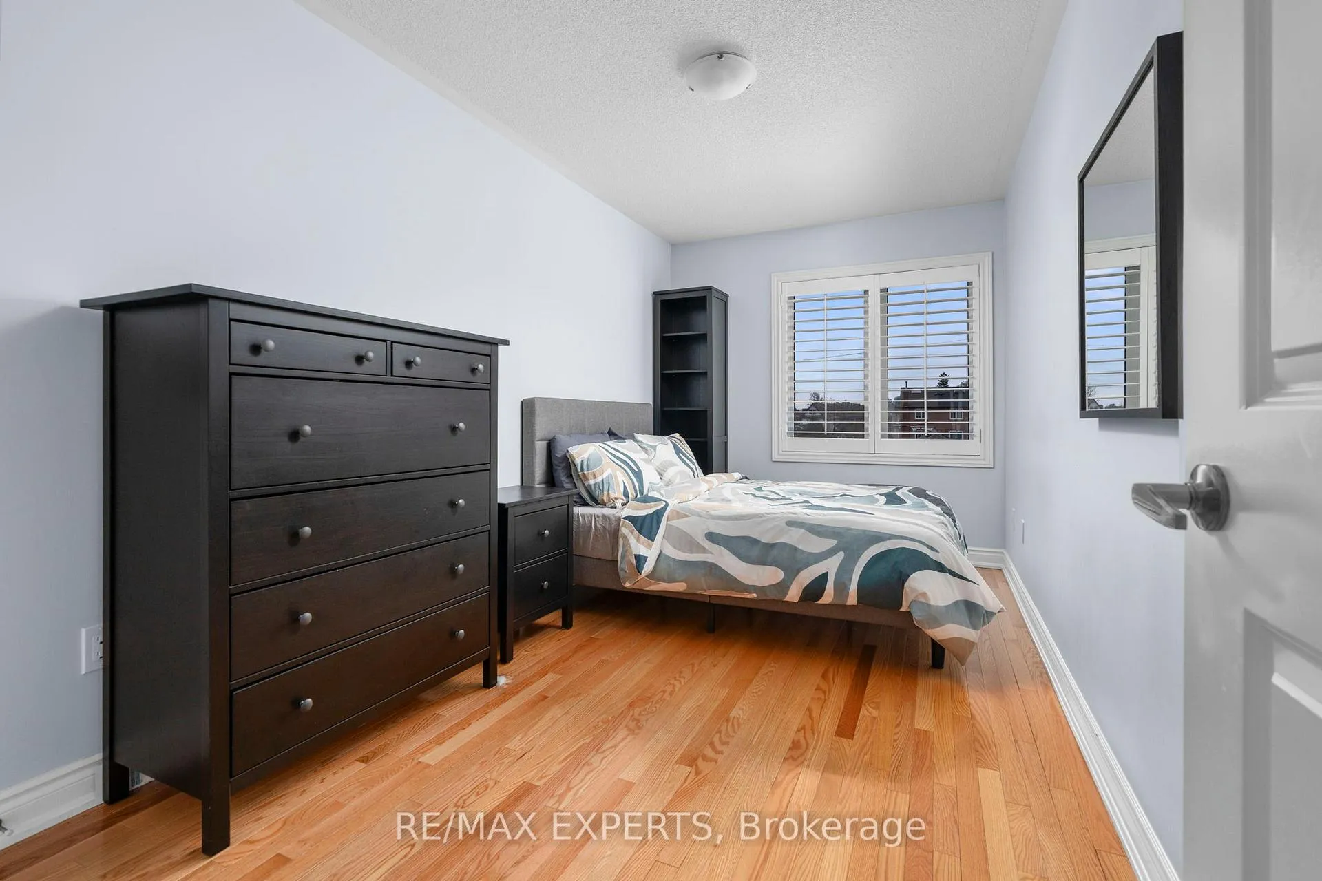 Photo 24 of 21 Ypres Road, Toronto, Keelesdale-Eglinton West — HOMEH
