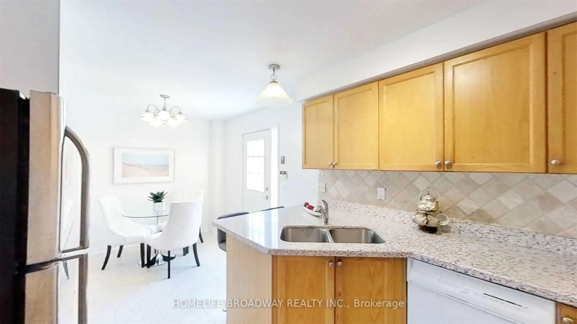 Photo 4 of 421 Bur Oak Avenue, Markham, Berczy — HOMEH