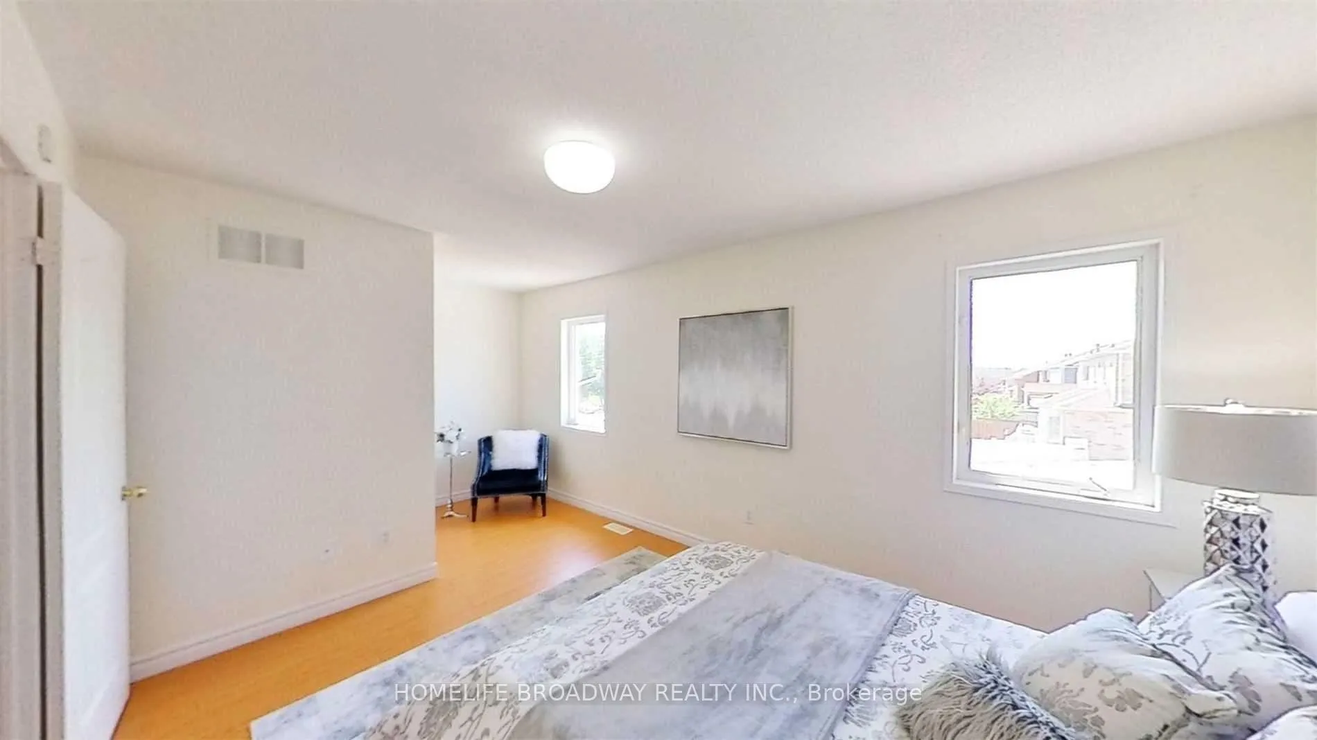 Photo 8 of 421 Bur Oak Avenue, Markham, Berczy — HOMEH