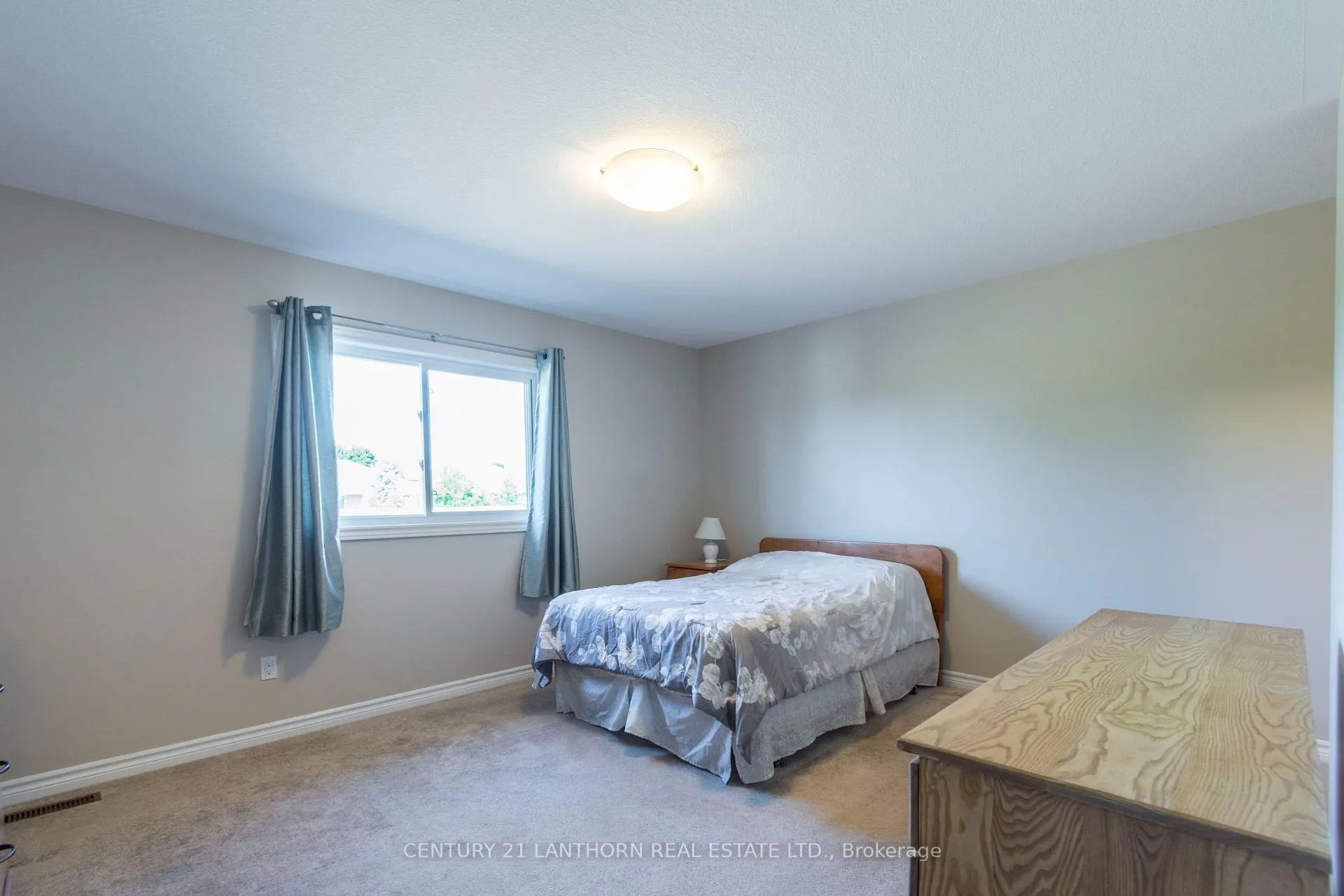 Photo 106 of 36 Tessa Boulevard, Belleville, Belleville Ward — HOMEH