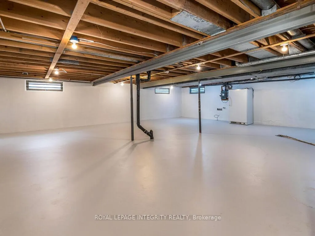 Photo 257 of 2150 Dutton Crescent, Ottawa, Beacon Hill North — HOMEH