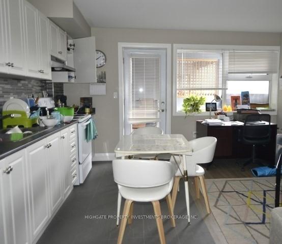 Photo 4 of Unit 2, 84 Harbord Street, Toronto, University — HOMEH