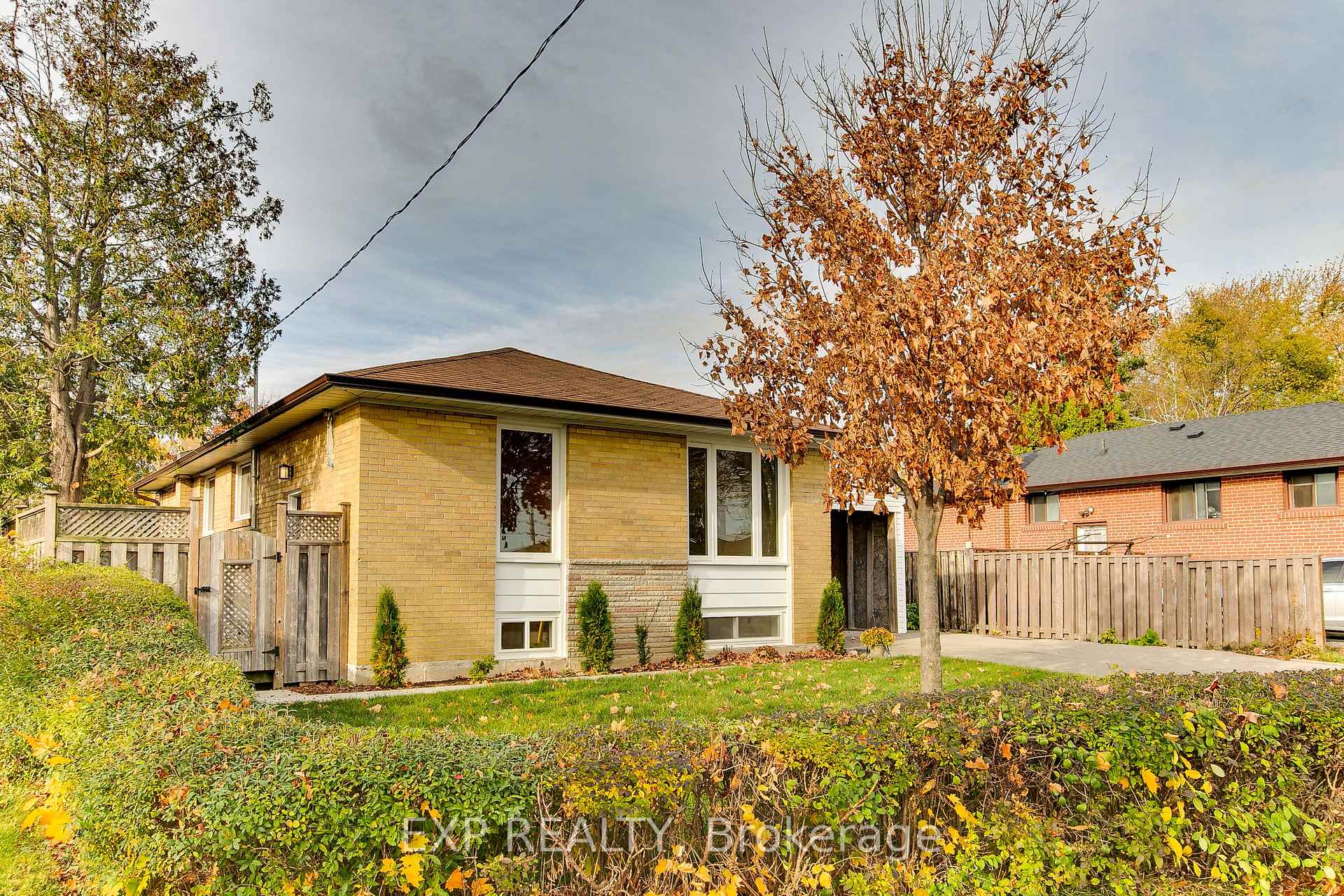 Front of Unit Main, 16 Stephenfrank Road