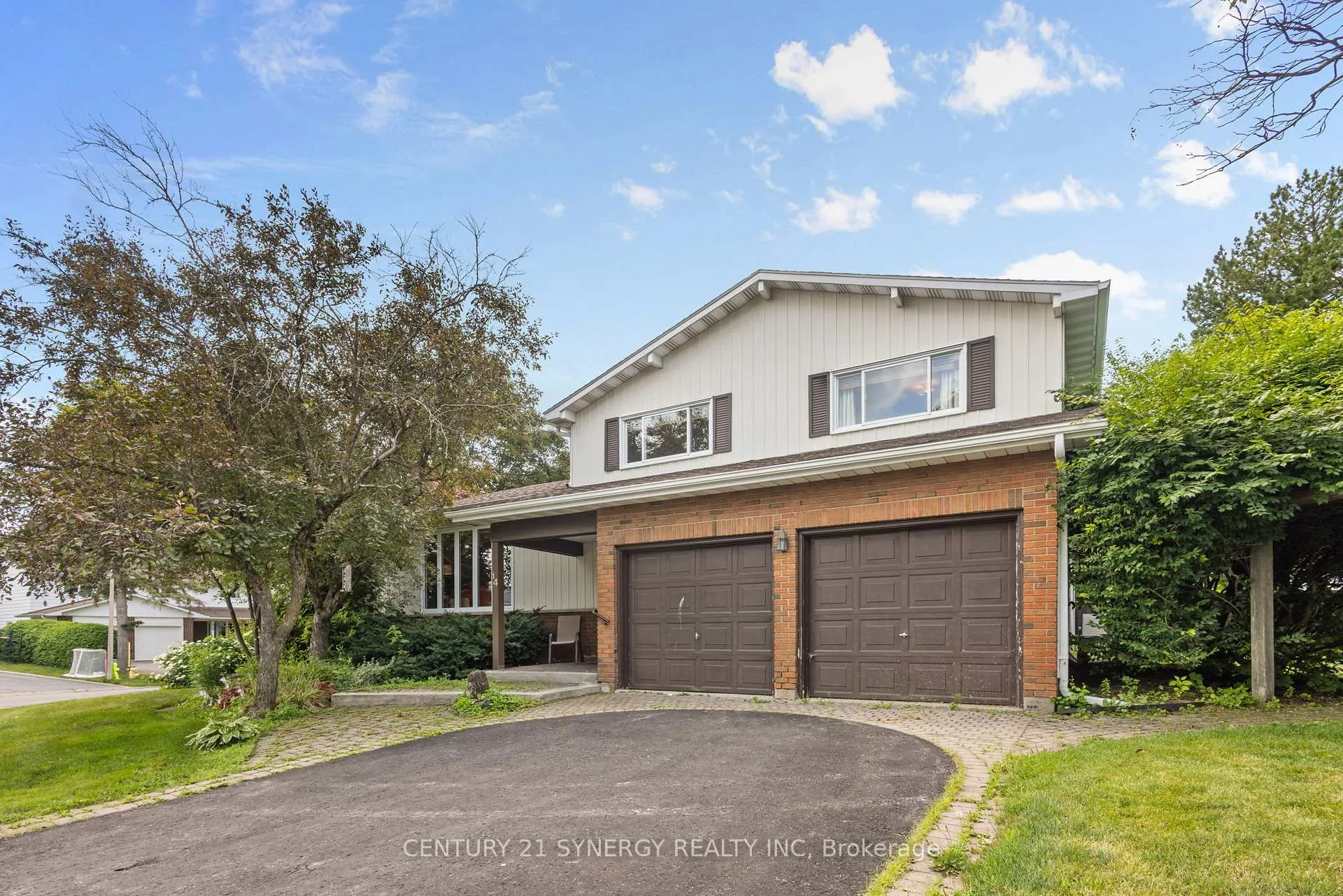 Photo 6 of 14 Silver Aspen Crescent, Ottawa, Blackburn Hamlet — HOMEH