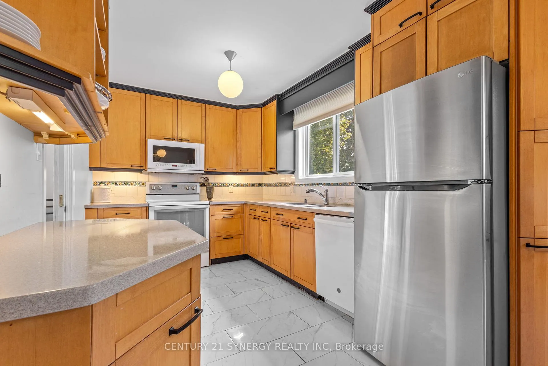 Photo 33 of 14 Silver Aspen Crescent, Ottawa, Blackburn Hamlet — HOMEH