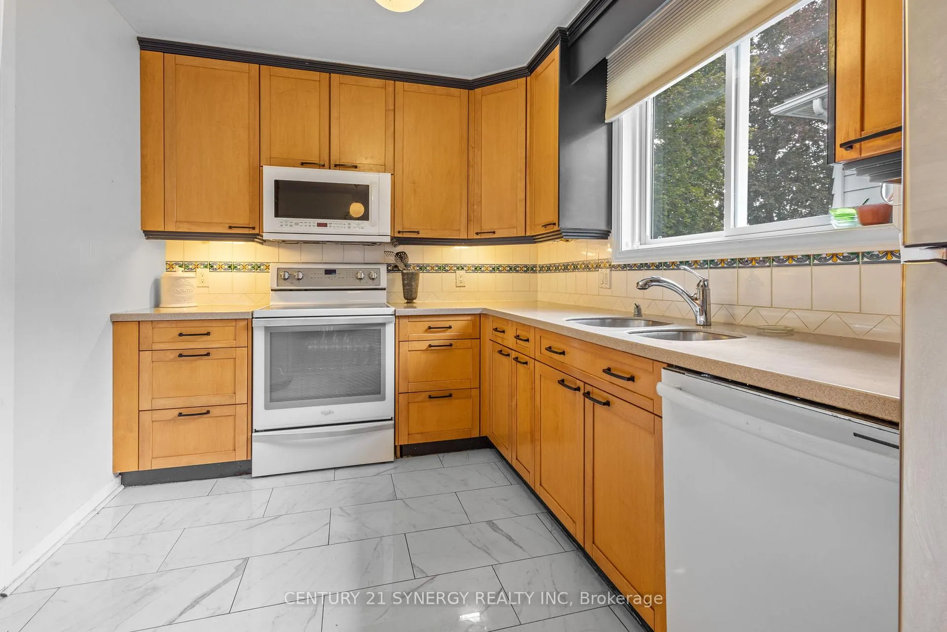 Photo 35 of 14 Silver Aspen Crescent, Ottawa, Blackburn Hamlet — HOMEH