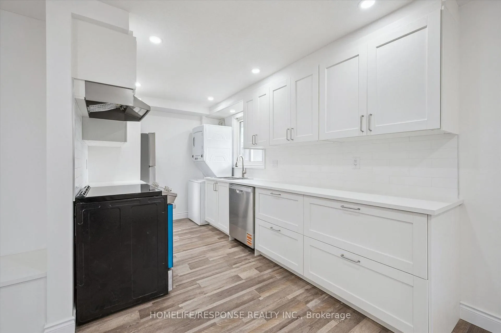Photo 7 of Unit UPPER, 118 Selkirk Drive, Kitchener — HOMEH