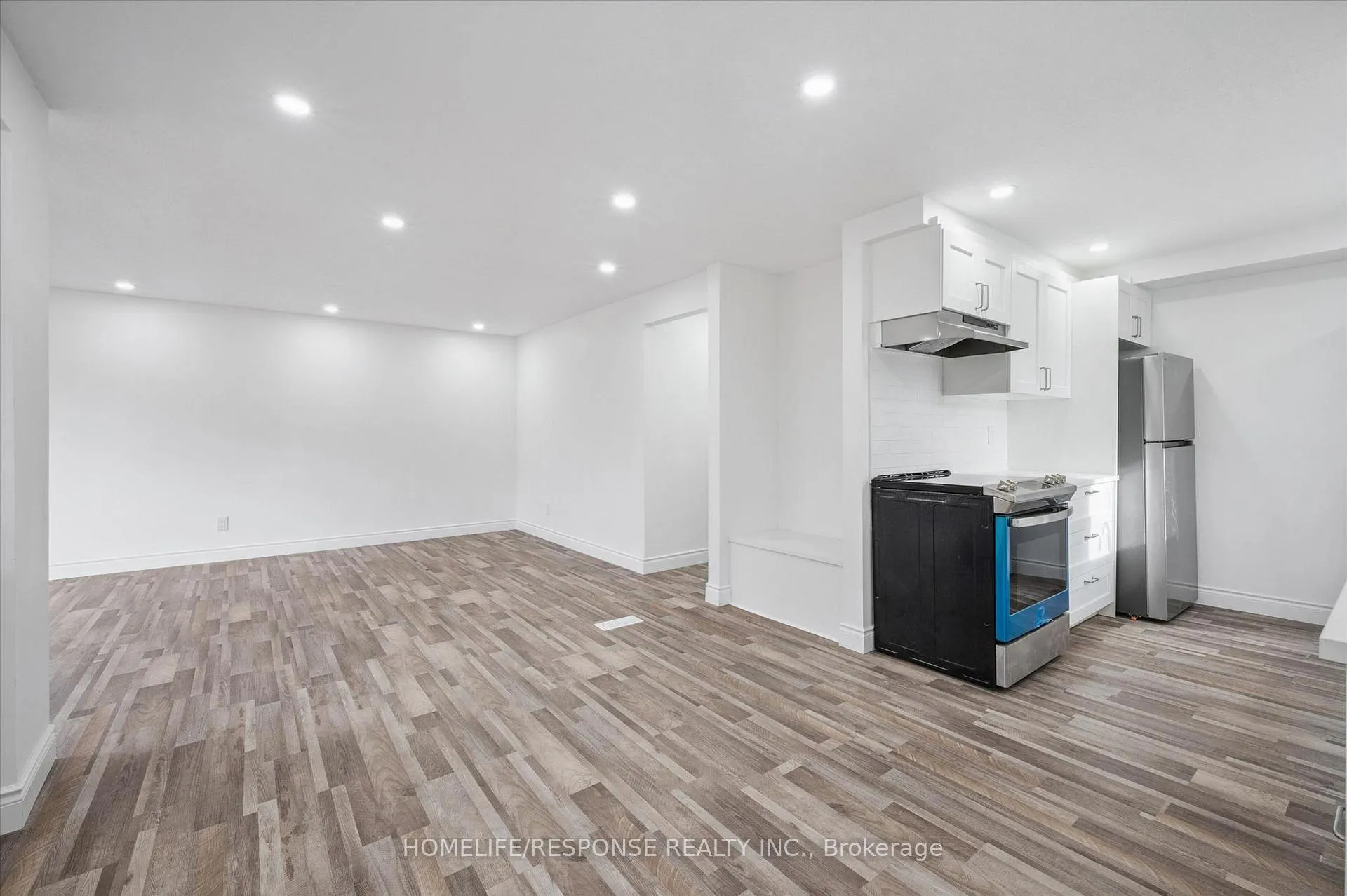 Photo 11 of Unit UPPER, 118 Selkirk Drive, Kitchener — HOMEH