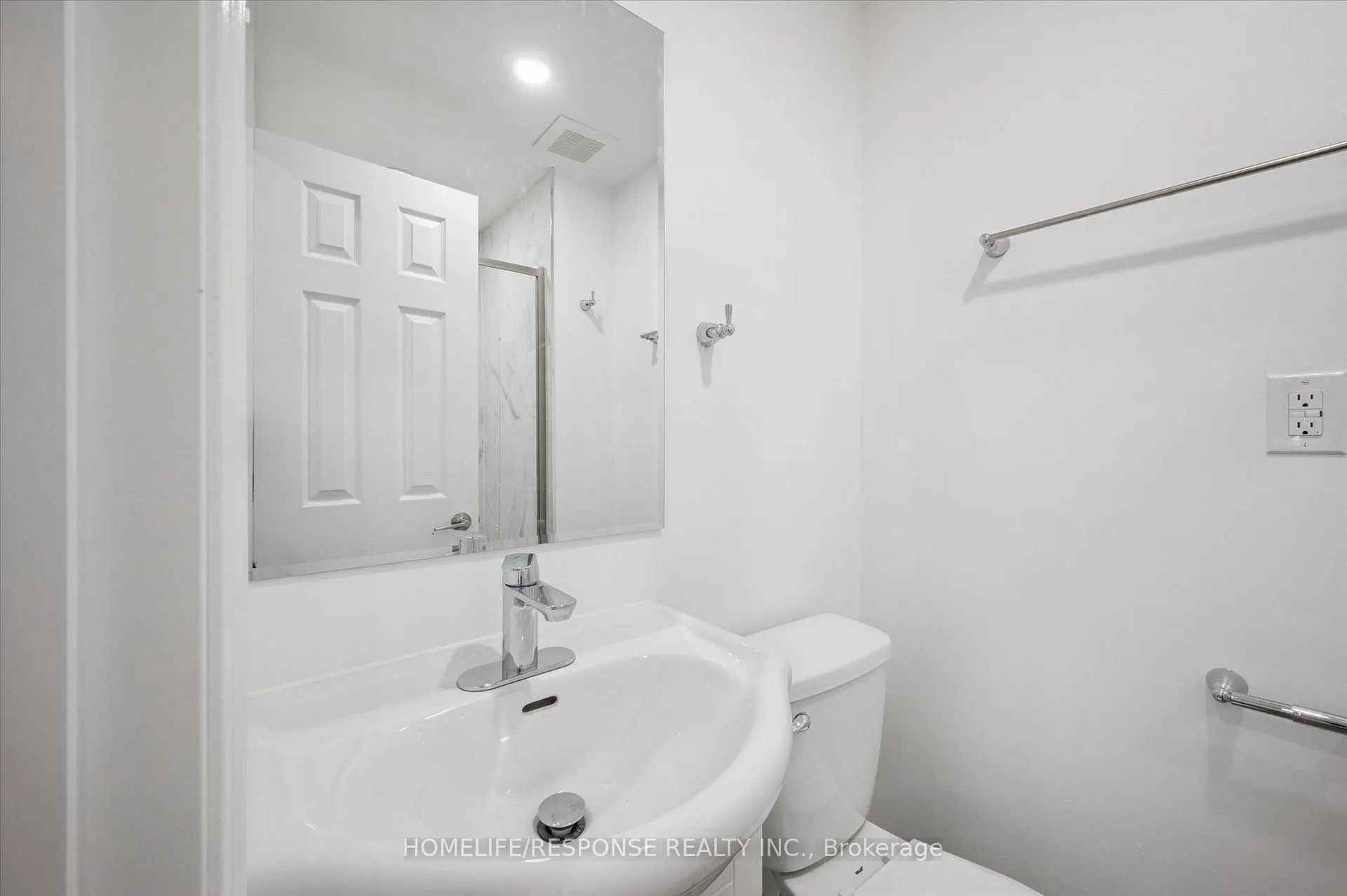 Photo 16 of Unit UPPER, 118 Selkirk Drive, Kitchener — HOMEH