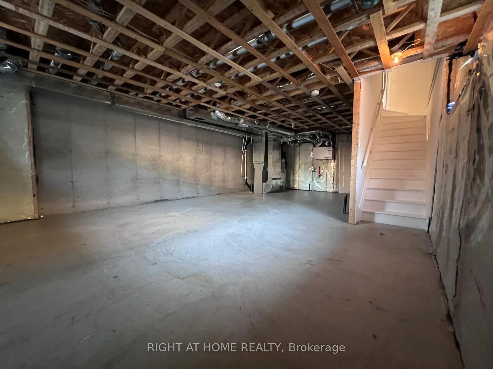 Photo 50 of 96 Stonehaven Way, Arnprior — HOMEH