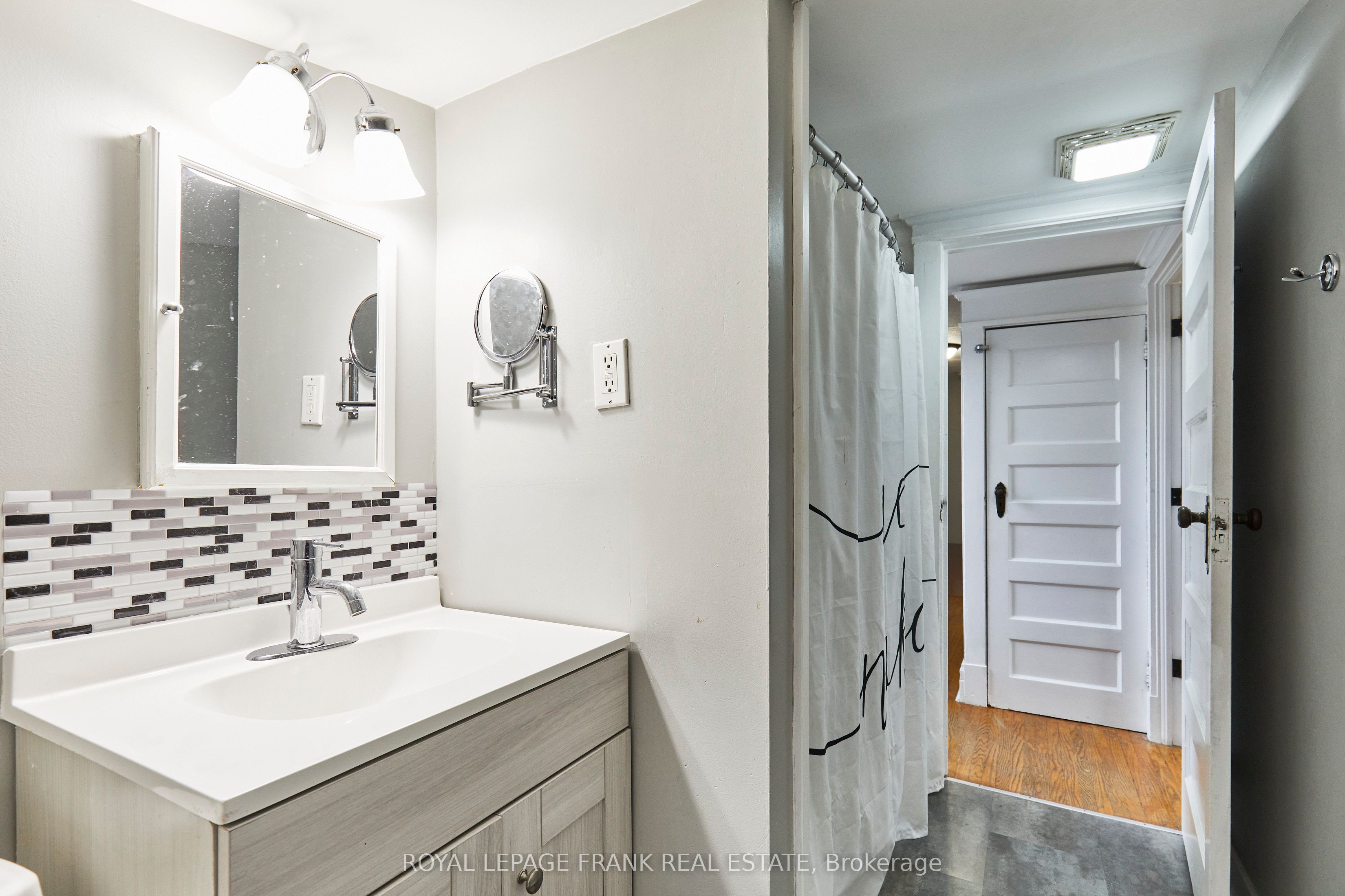 Photo 73 of 82 Nassau Street, Oshawa, Vanier — HOMEH