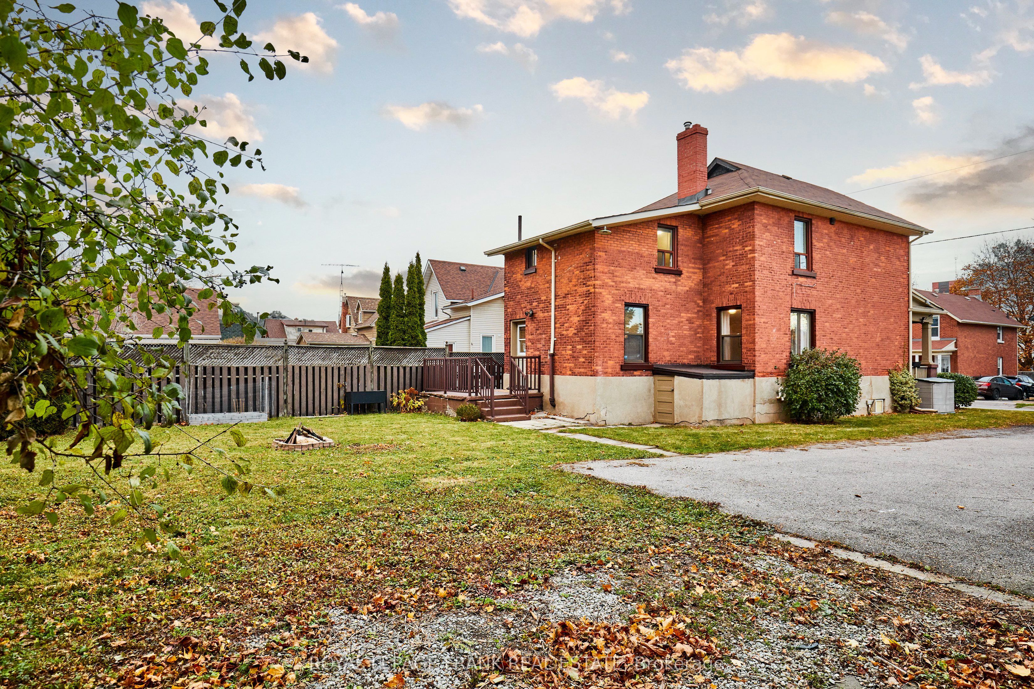 Photo 79 of 82 Nassau Street, Oshawa, Vanier — HOMEH