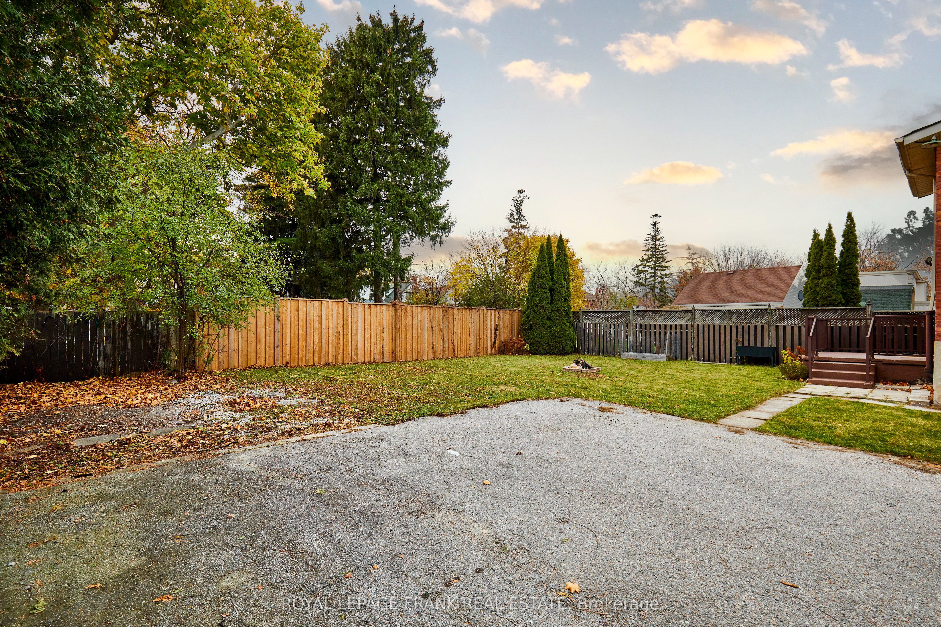 Photo 78 of 82 Nassau Street, Oshawa, Vanier — HOMEH