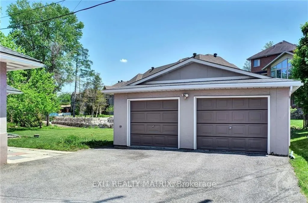Photo 9 of 3243 Riverside Drive, Ottawa, Mooneys Bay/Revelstoke — HOMEH