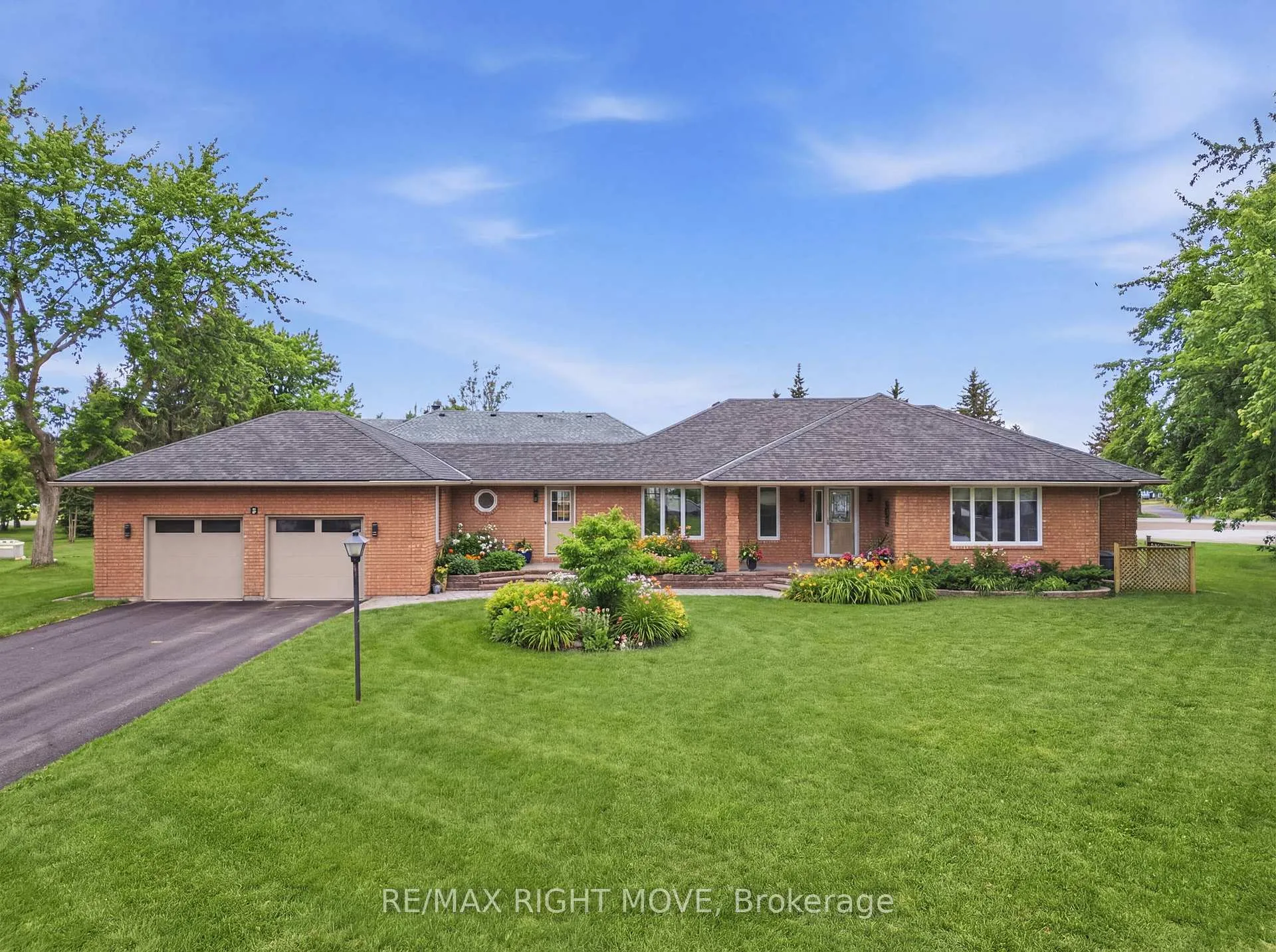 Front of 2 Lavender Court