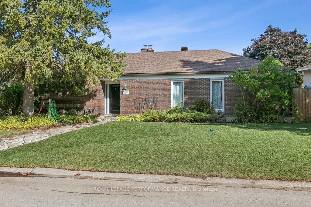 Front of 1932 Marquis Avenue