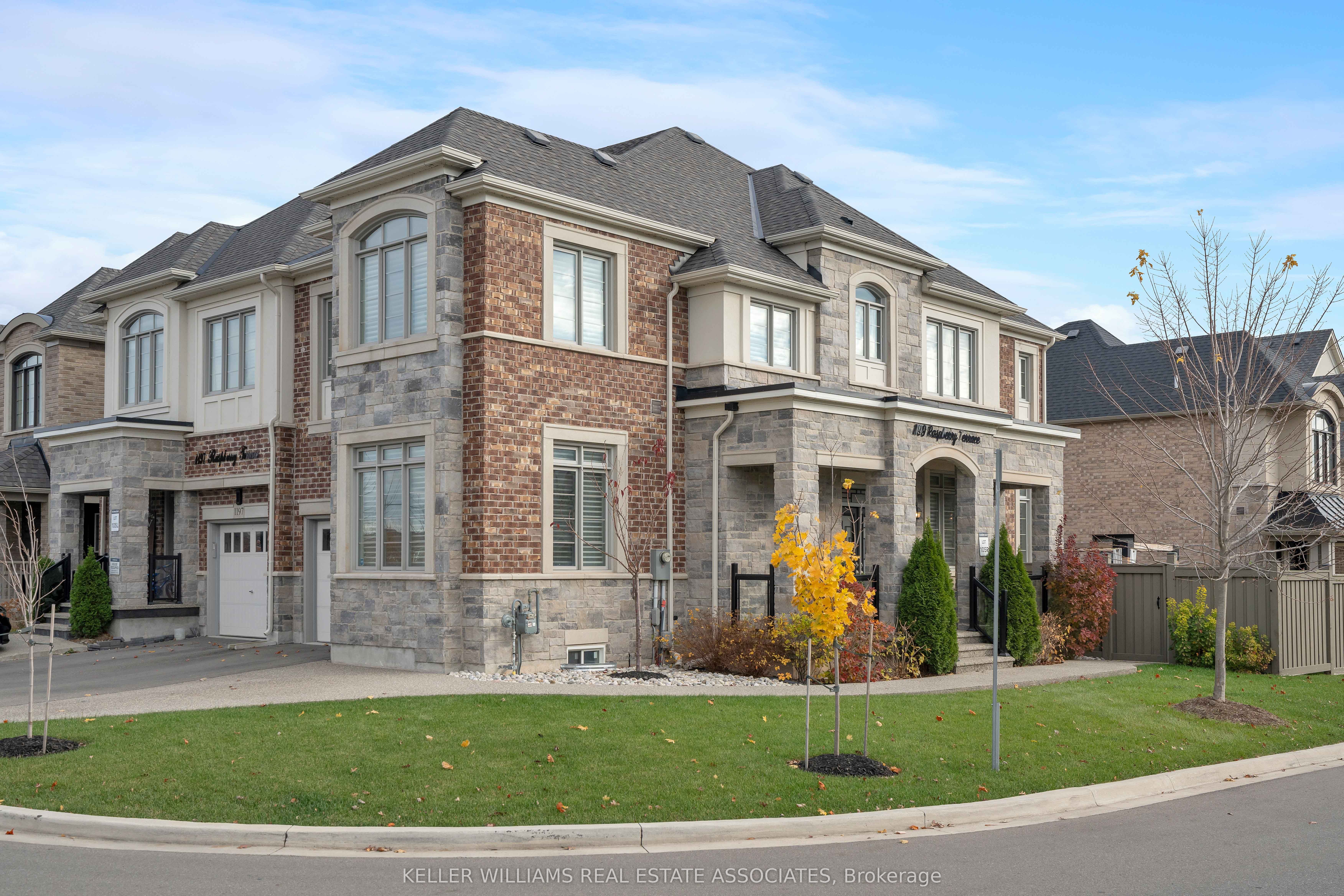 Photo 2 of 1199 Raspberry Terrace, Milton, Ford — HOMEH
