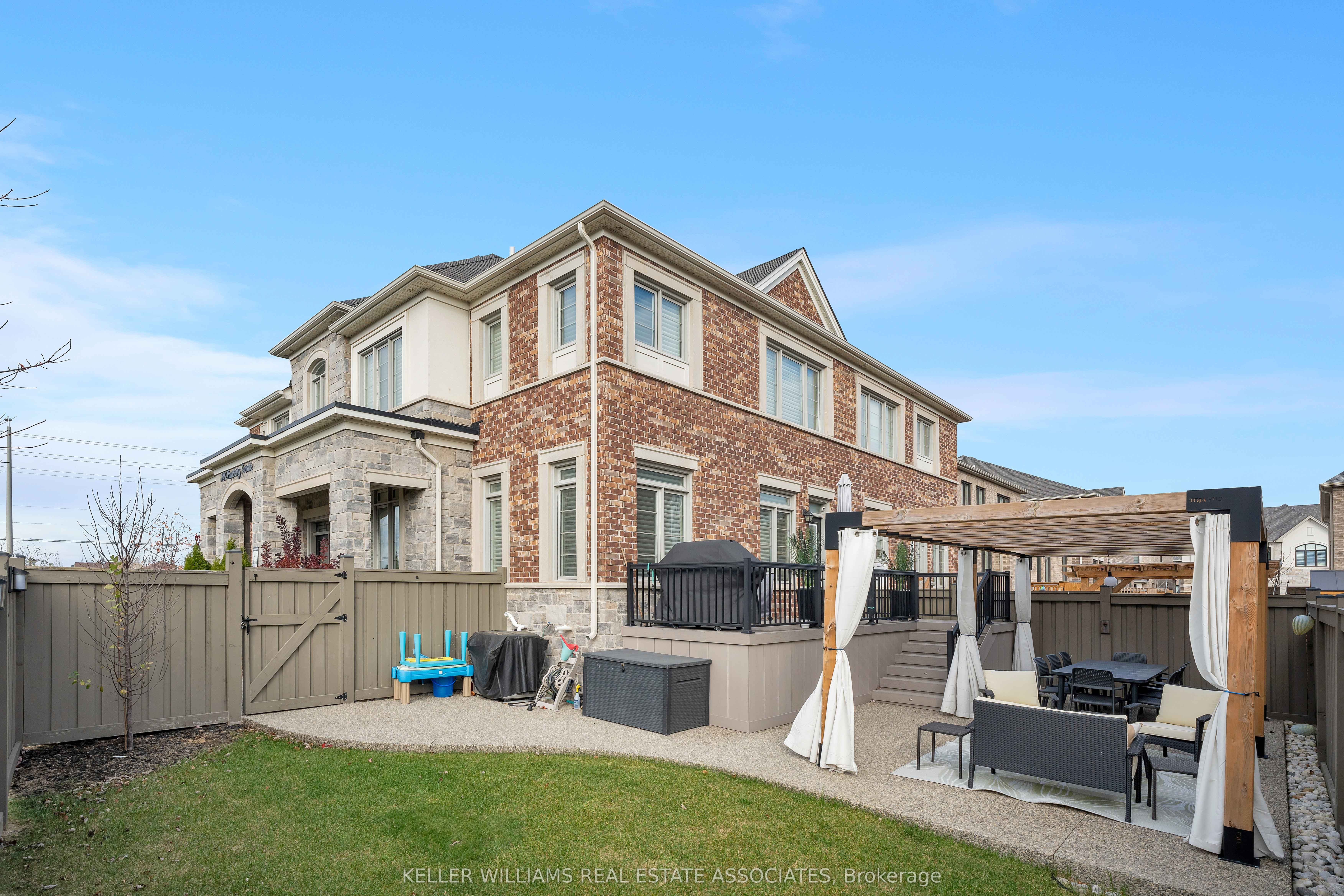 Photo 79 of 1199 Raspberry Terrace, Milton, Ford — HOMEH