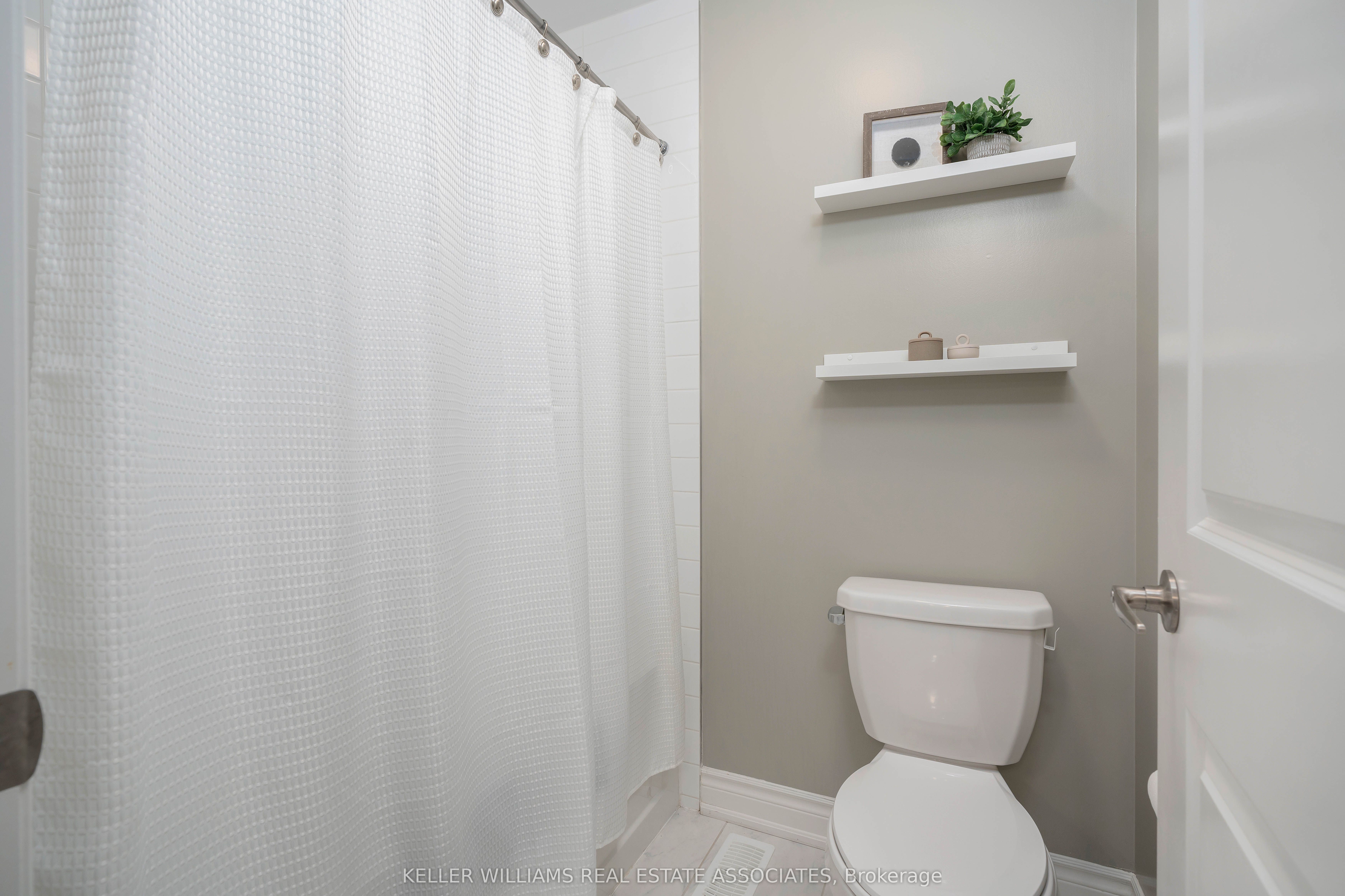 Photo 70 of 1199 Raspberry Terrace, Milton, Ford — HOMEH
